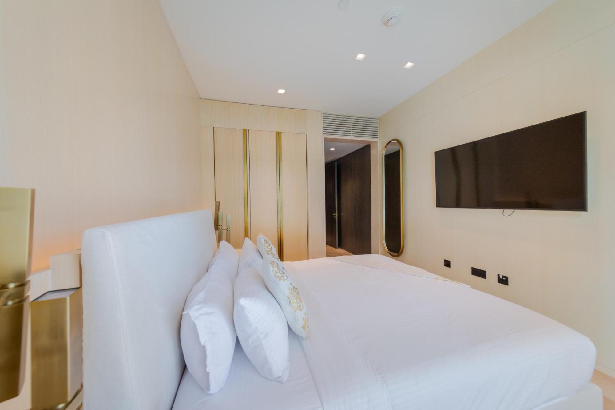 Eden's Homes & - Five Palm Residences Penthouses * Дубай